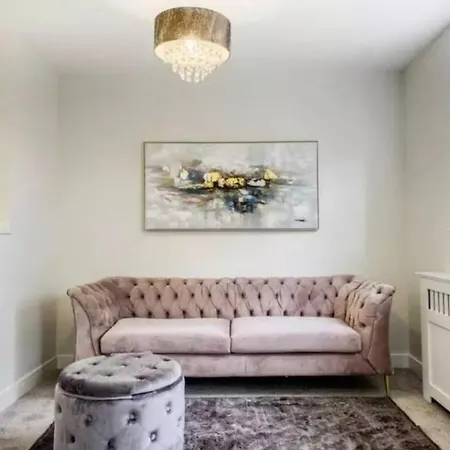 A Luxurious Escape From The City Coventry Exterior photo